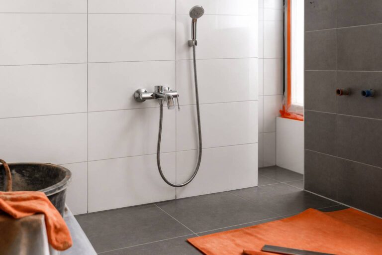 Mitigeur de douche non encastrable : choix et installation